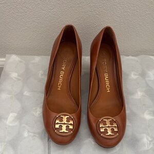 Tory Burch Brown Flats with Gold Logo